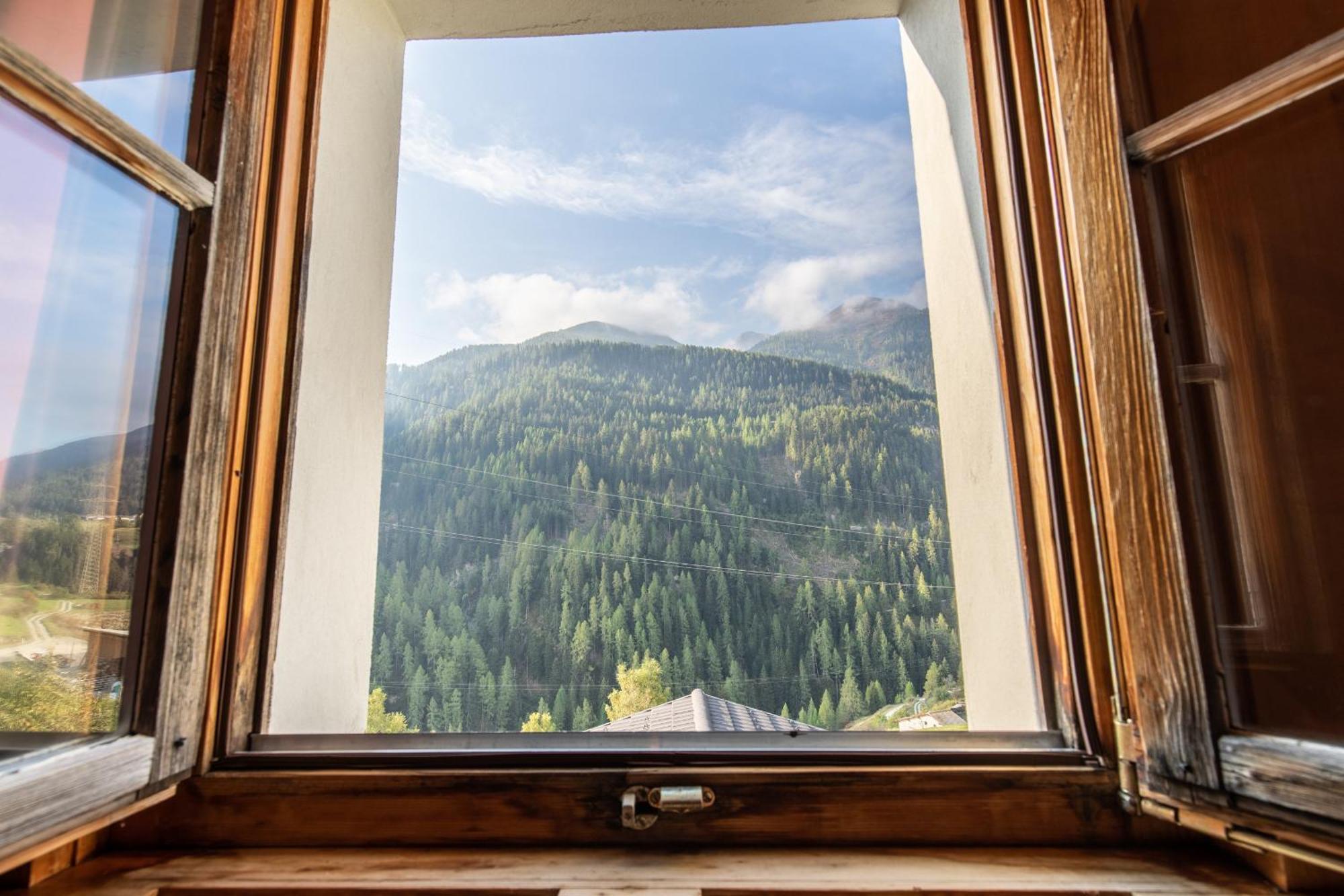 Chasa Muglin Ardez Appartement Buitenkant foto