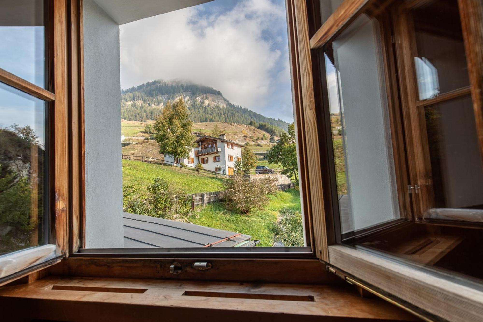 Chasa Muglin Ardez Appartement Buitenkant foto
