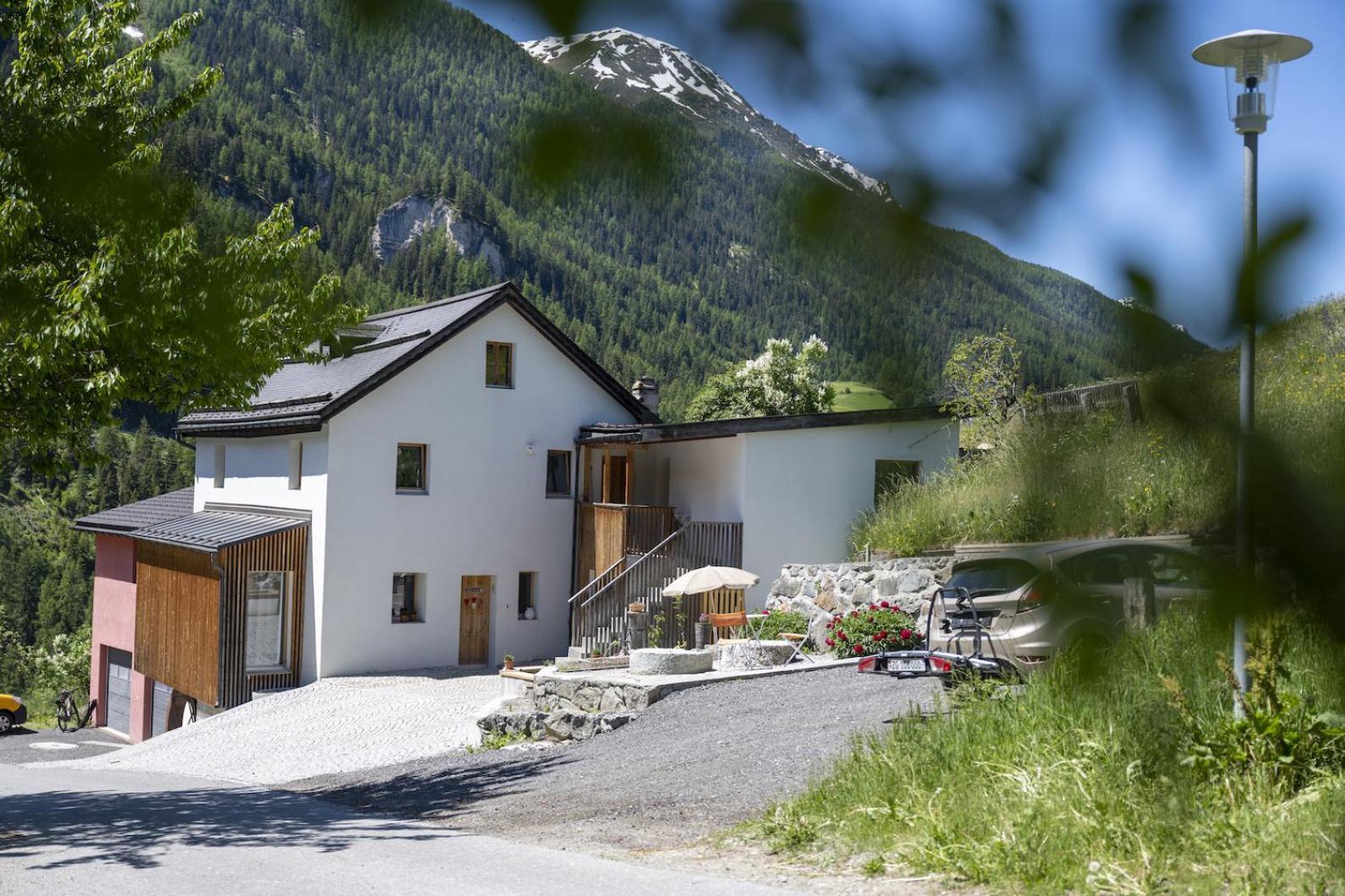 Chasa Muglin Ardez Appartement Buitenkant foto